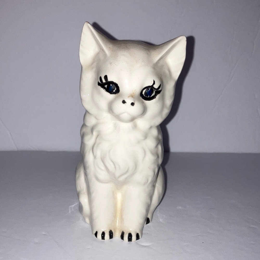 Vintage‎ White Ceramic Longhair Cat Figurine 6”